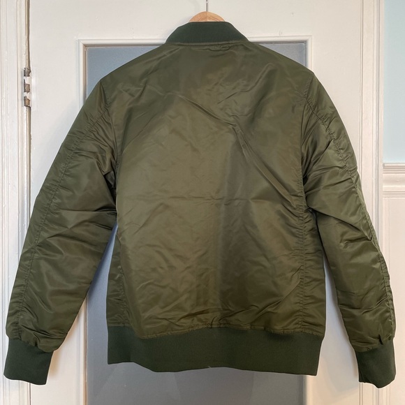 Dark green lightweight classic bomber jacket. Brand new, never worn. - Picture 2 of 3